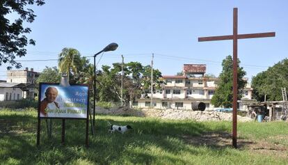 Solar en La Habana de la primera iglesia que se construye en Cuba desde 1959.