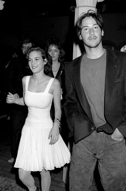 Winona Ryder y Keaune Reeves en los Spirit Awards en 1989.