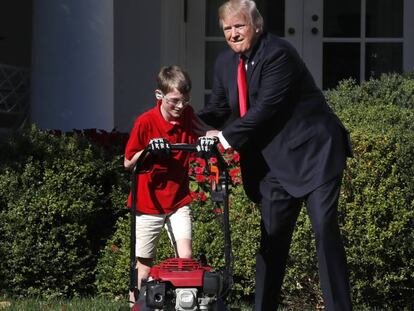 Trump nesta sexta-feira nos jardins da Casa Branca