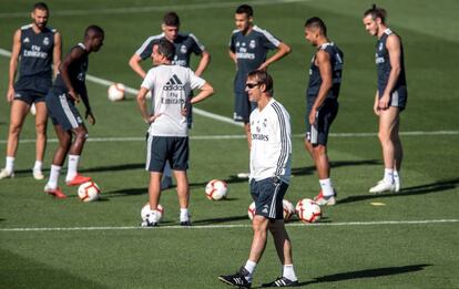 Entrenamiento del Madrid previo al partido ante el Alavés.