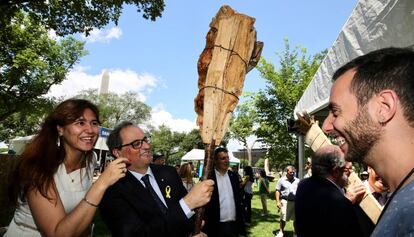 Quim Torra y la consejera Laura Borràs en Washington.