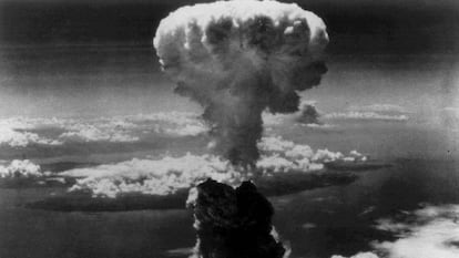 Explosión nuclear sobre Nagasaki.