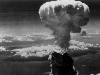 Explosión nuclear sobre Nagasaki.