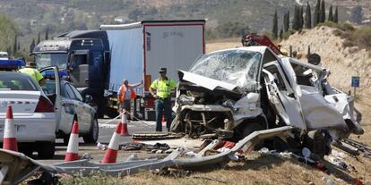 Accidente de una furgoneta en la A-3 a la altura de Bu&ntilde;ol (Valencia).