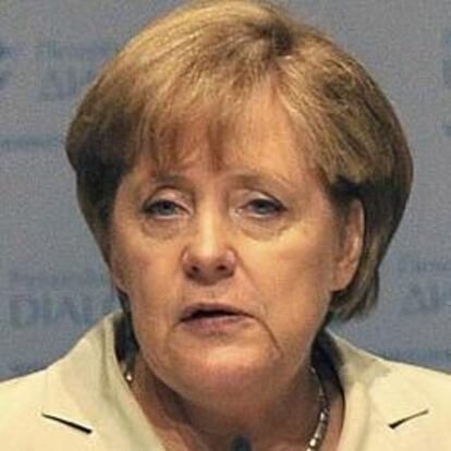 Cumbre previa Merkel-Sarkozy para buscar soluciones a la crisis de la deuda