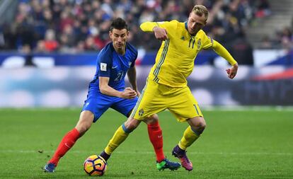 John Guidetti controla la pelota durante el partido que disputó con Suecia ante Francia durante el parón liguero.