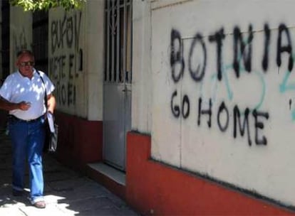 En la imagen, pintada contra la papelera Botnia en la ciudad argentina de Gualeguaychú.