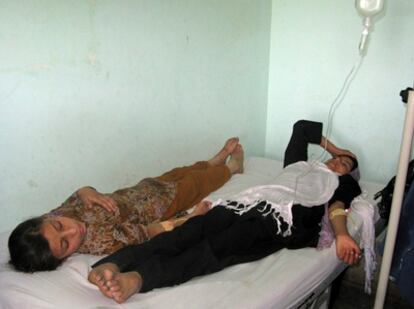 Dos alumnas de la escuela de Kunduz, hospitalizadas tras un presunto ataque con gas venenoso.