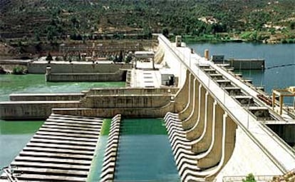 La presa del río Ebro en Ribarroja (Tarragona).