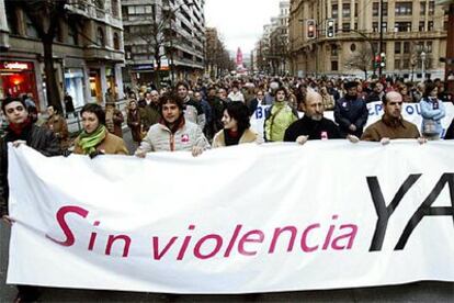 Cabeza de la manifestación convocada por Gesto por la Paz en Bilbao.