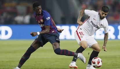 Dembélé (i) y Banega,en la última Superocopa.