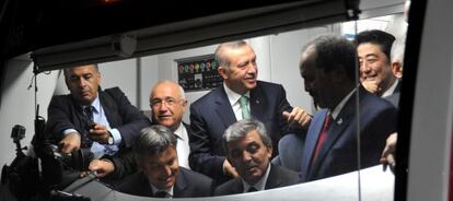 Inauguraci&oacute;n del t&uacute;nel bajo el B&oacute;sforo. En el centro, el primer ministro turco Recep Tayyip Erdogan.