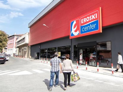Dia y Eroski se acusan de incumplimiento de contrato en su alianza de compras