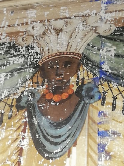 Uno de los indios que sostienen los cortinajes pintados en la sala 3 del palacio de los Marqueses de Torremejía, en Almagro.