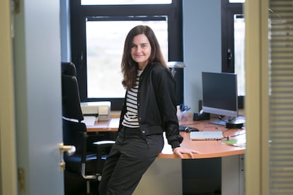 Laura Folguera, nueva directora de La 2, este jueves en su despacho de Prado del Rey.