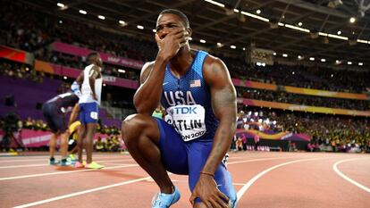Gatlin llora tras vencer a Bolt en Londres.
