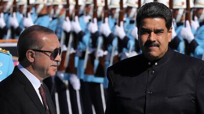 Nicolás Maduro junto a Recep Tayyip Erdogan, en su visita a Turquía.