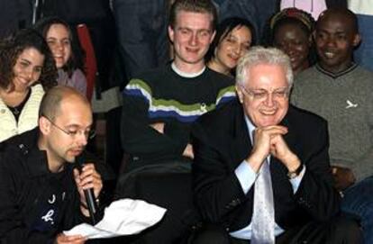 Jospin, durante un debate con varios centenares de jóvenes antes del cierre de la campaña.