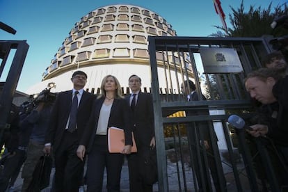 Solicitor General Marta Silva leaves the Constitutional Court after filing the appeal.