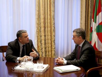 Reunión celebrada entre Iñigo Urkullu y el diputado general de Álava, Javier de Andrés.