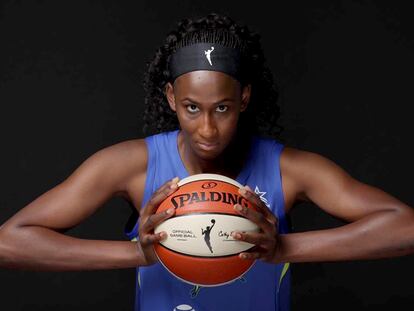 Astou Ndour, con las Dallas Wings de la WNBA