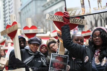 Manifestantes en Chicago, el pasado sábado, contra la violencia.