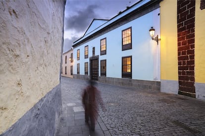 La Casa de La Alhóndiga, en San Cristóbal de la Laguna (Canarias). Se trata de un edificio construido en el siglo XVII.