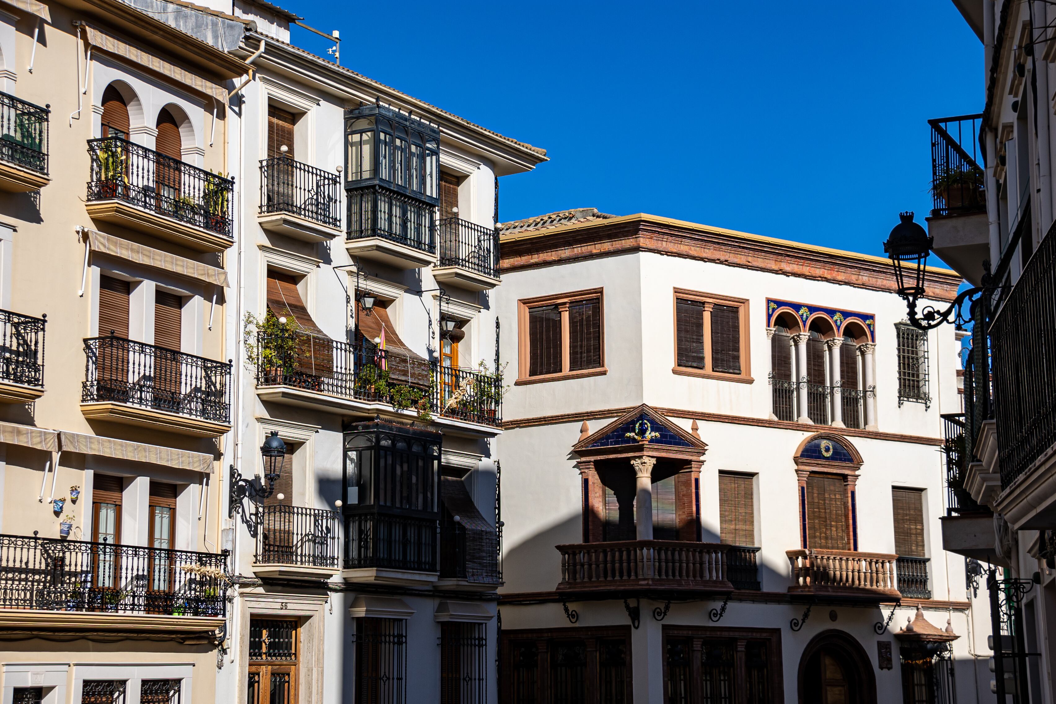 Vista de una de las calles del centro de Priego de Córdoba.