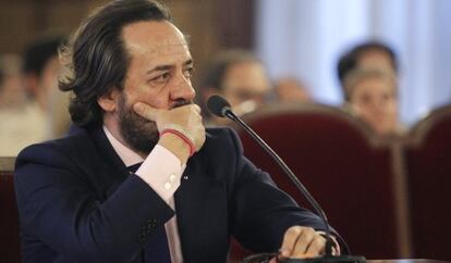 El Bigotes, durante su declaración en el juicio contra Camps.