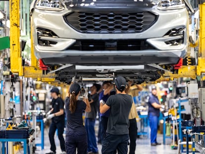 Cadena de montaje en la fábrica en Ford en Almussafes (Valencia). El Gobierno ha desarrollado un Perte para el vehículo eléctrico y conectado.