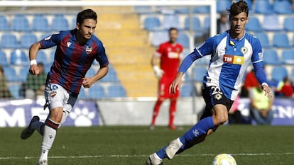 Una acción en el partido de Segunda Divisón B ente el Hércules y el Levante B el pasado enero.