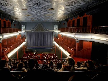 Una sesi&oacute;n en la sala grande del Cine Dor&eacute;, una de las sedes de la Filmoteca Espa&ntilde;ola.