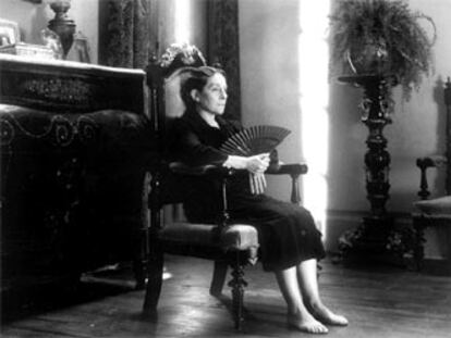 Irene Gutiérrez Caba, en <i>La casa de Bernarda Alba</i>, de Mario Camus.