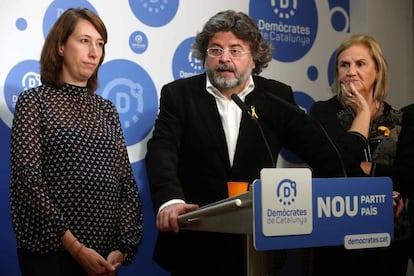 Los líderes de Demòcrates de Catalunya, Maria Assumpció Lailla, Antoni Castellà y Núria de Gispert.