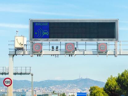 Tráfico sancionó en 2024 a 1.100 conductores por circular a altas velocidades