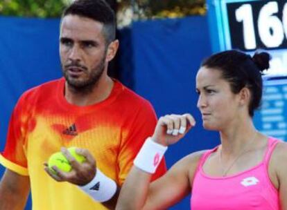 Marrero y Arruabarrena, durante el partido en Australia.