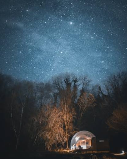 Una de las 'bubble domes' donde fundirse con el cielo nocturno en Irlanda del Norte.