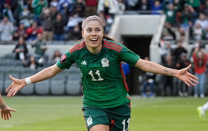 Lizbeth Ovalle en el partido de la Copa Oro contra Paraguay, el 3 de marzo de 2024, en Los Ángeles.