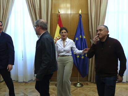 Antonio Garamendi, Unai Sordo, Yolanda Díaz y Pepe Álvarez, en enero de 2020.