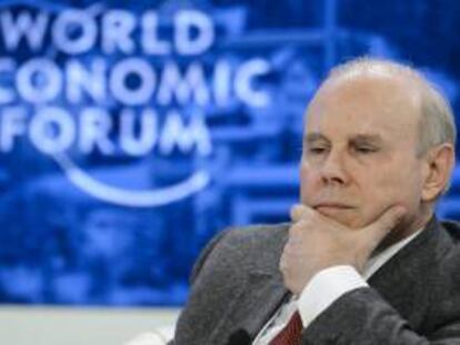 El ministro de Hacienda brasileño, Guido Mantega, participa en un panel durante la segunda jornada del 44 Foro Económico Mundial (WEF) de Davos (Suiza), hoy, jueves 23 de enero de 2014.
