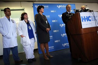 Rueda de prensa en Bellevue Hospital sobre los protocolos contra el ébola.