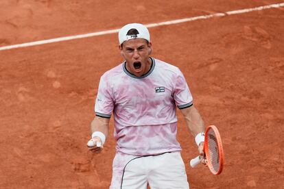 Schwartzman celebra un punto durante el partido del lunes contra Struff.