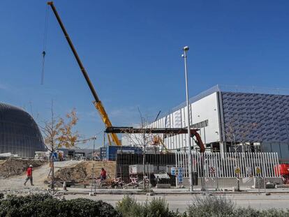 Imagen del Hospital de Emergencias Isabel Zendal, en construcción, en Valdebebas, Ciudad de la Justicia, Madrid.