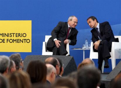 José Montilla y José Luis Rodríguez Zapatero, el 16 de junio en la inauguración de la T-1 de El Prat.