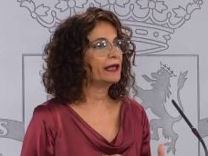 Captura de la señal institucional del Palacio de la Moncloa de rueda de prensa ofrecida por la ministra portavoz del Gobierno, María Jesús Montero.