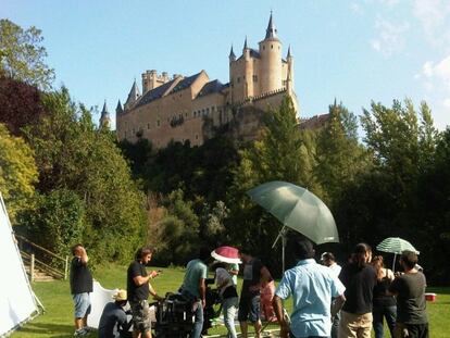 Un rodaje delante del Alcázar de Segovia.