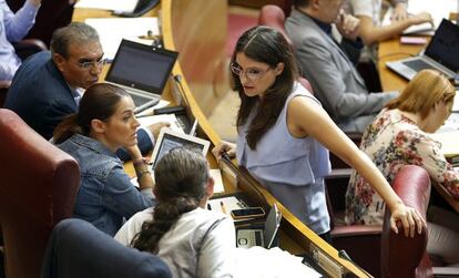 La diputada M&ograve;nica Oltra durante el debate de las propuestas de resoluci&oacute;n, el mi&eacute;rcoles.