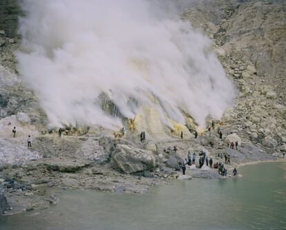 El volcán Kawah Ijen, en Biau (Jawa Timur), Indonesia, 2016.