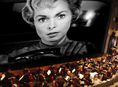 Janet Leigh en pantalla, l'OSV a l'escenari.