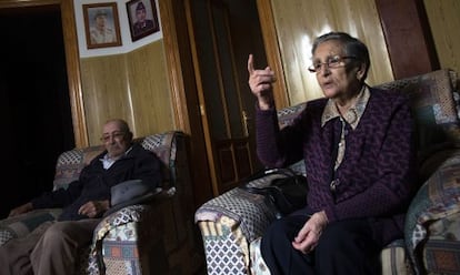 Marcial y Pilar, en su casa de Arrecife (Lanzarote).